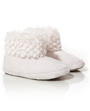 Bota-Pantufa-Pelos-Daniela-Tombini-Cano-Curto